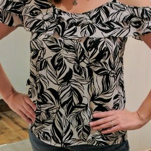 Mossimo off-the-shoulder tank